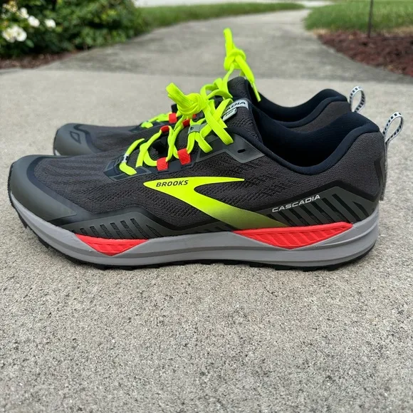 Brooks Cascadia 15 Hiking Trail Shoes Size 13 D BRAND NEW!