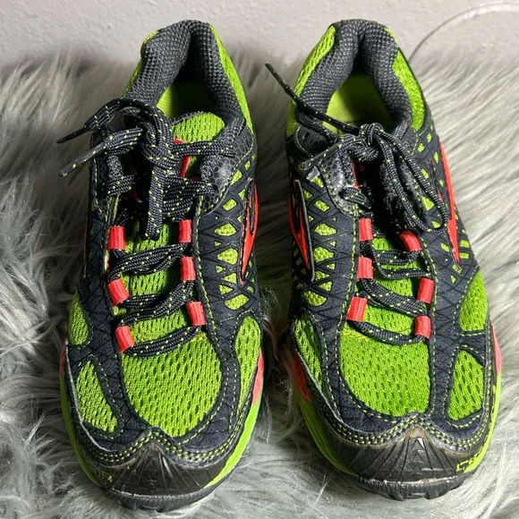 Brooks Cascadia 7 Trail Running Green/Orange Green and Black Sneakers Size 7