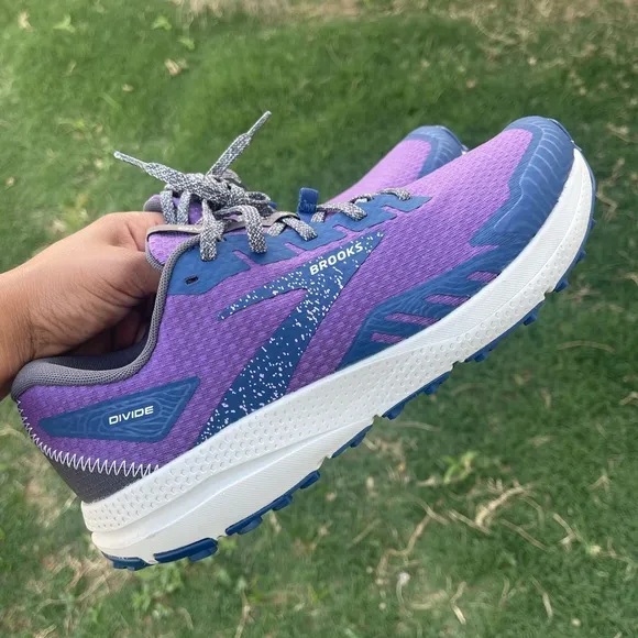 Brooks Divide 4 Men’s Size 10 Trail Running Shoes Purple/Navy/Oyster