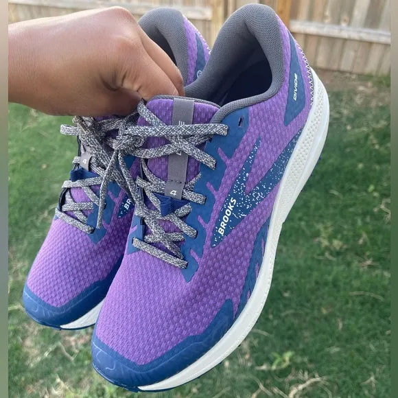 Brooks Divide 4 Men’s Size 10 Trail Running Shoes Purple/Navy/Oyster