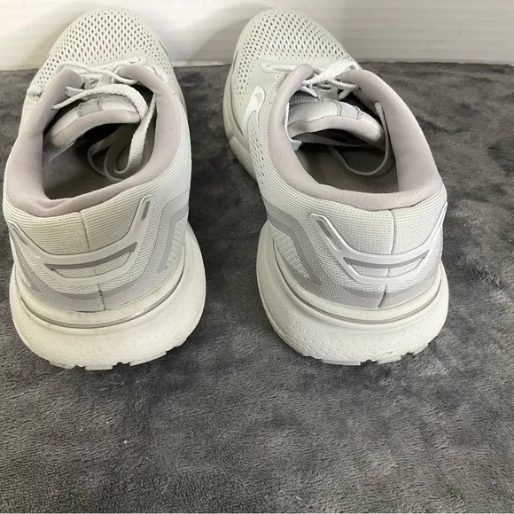 Brooks Ghost 15 Women’s Sneakers For Road Running Paved Trails &amp; Tracks Sz 9.5B
