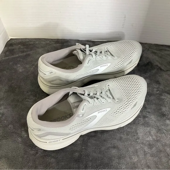 Brooks Ghost 15 Women’s Sneakers For Road Running Paved Trails &amp; Tracks Sz 9.5B