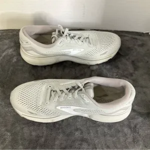 Brooks Ghost 15 Women’s Sneakers For Road Running Paved Trails &amp; Tracks Sz 9.5B