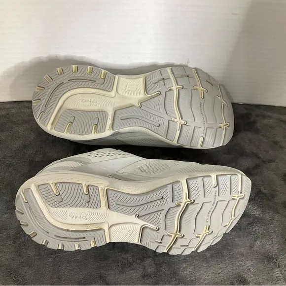 Brooks Ghost 15 Women’s Sneakers For Road Running Paved Trails &amp; Tracks Sz 9.5B
