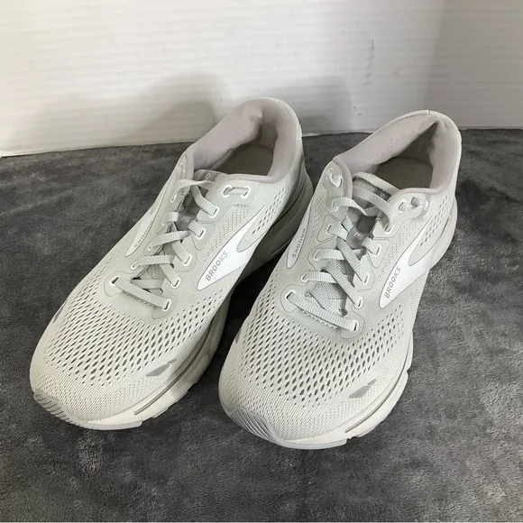 Brooks Ghost 15 Women’s Sneakers For Road Running Paved Trails &amp; Tracks Sz 9.5B
