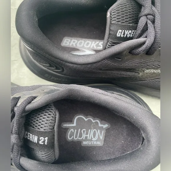 BROOKS Glycerin 21 Running Ebony Black on Black Running Shoes. Men’s Size 11