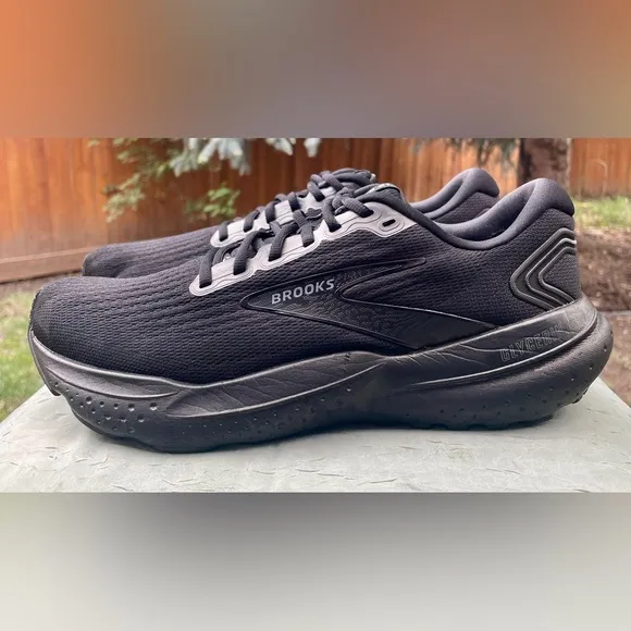 BROOKS Glycerin 21 Running Ebony Black on Black Running Shoes. Men’s Size 11