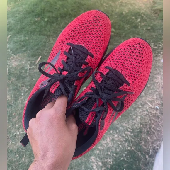 Brooks Revel 4 Red/Black CA3702-918 Men Size 8 Running Shoes