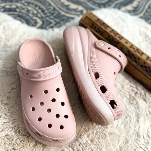 CROCS Classic Crush platform Clog pale pink shimmer sparkle size 8