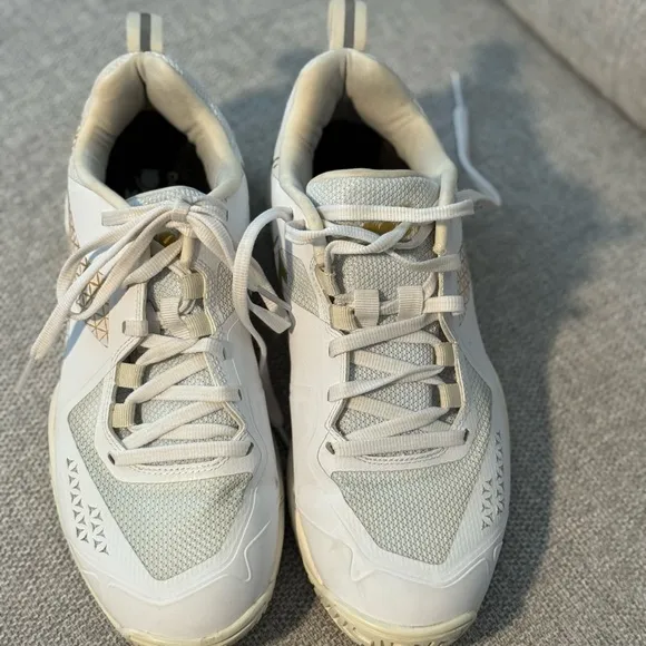 Diadora - Women’s - Tennis Shoes - size 8