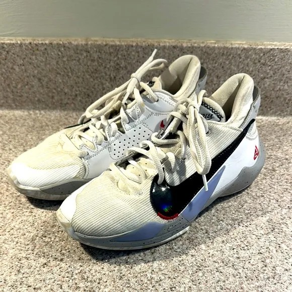 EUC Big Kids Freak Charles Veronica Court Shoes - Size 4Y