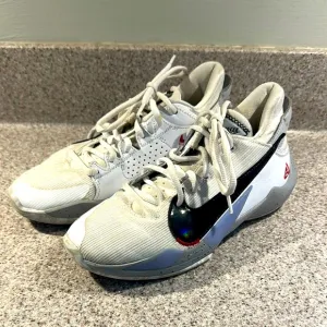 EUC Big Kids Freak Charles Veronica Court Shoes - Size 4Y