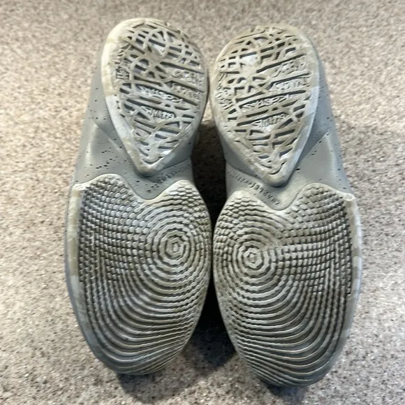 EUC Big Kids Freak Charles Veronica Court Shoes - Size 4Y