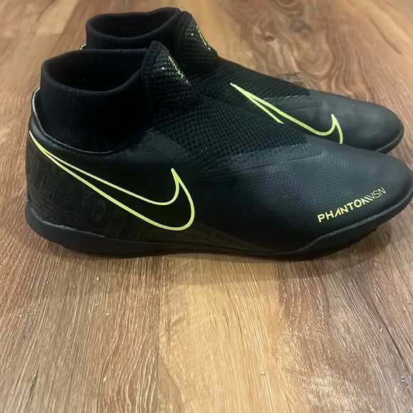 EUC Nike Jr. Youth “Black Volt” Phantom Vision Academy DF Turf Shoes (Size: 7Y)
