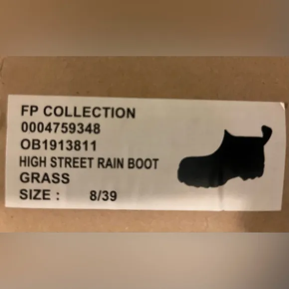 FREE PEOPLE HIGH STREET RAIN BOOTS SIZE 8. COLOR GRASS (GREEN). NEW IN BOX.