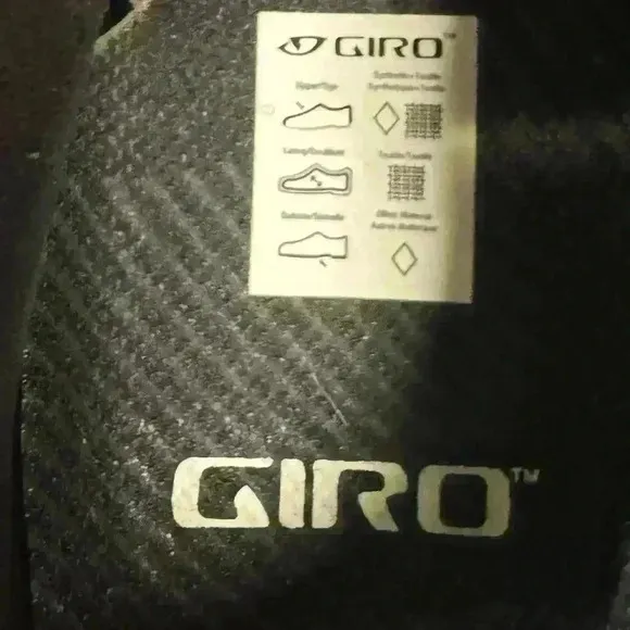 Giro Apeckx Men’s Bicycling Shoes US 9.5 EU 43 Looks NEW