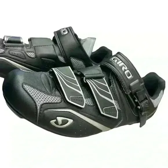 Giro Apeckx Men’s Bicycling Shoes US 9.5 EU 43 Looks NEW