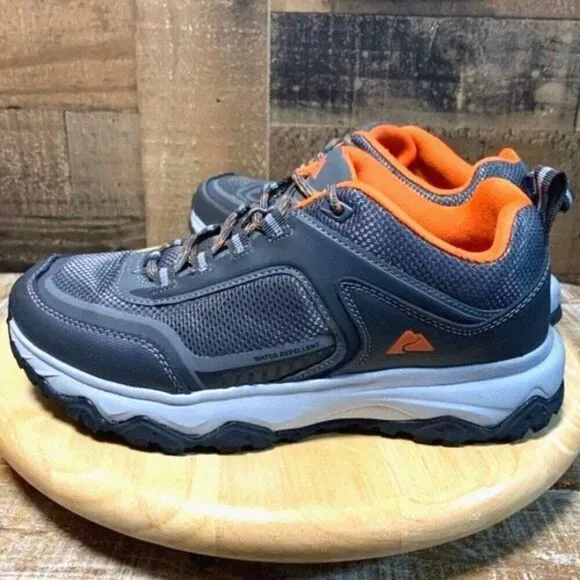 Hiking Shoes Size: 6 . Water Repellant . Leather and Mesh . Ozark Trail . New