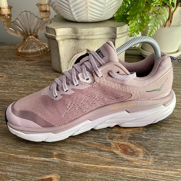 HOKA Challenger ATR 6 GTX Trail Running Sneaker Women 8.5 Lt Purple *Like New*