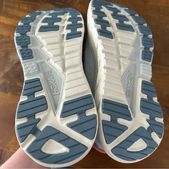 Hoka Gaviota 4 Athletic Shoes in Light Blue Gray and Coral ladies 9B NWOB