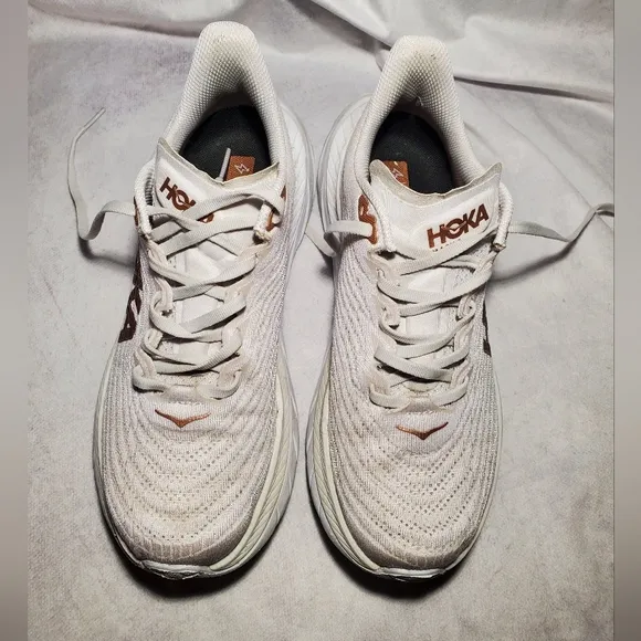 Hoka mach 5 size 8 white and copper