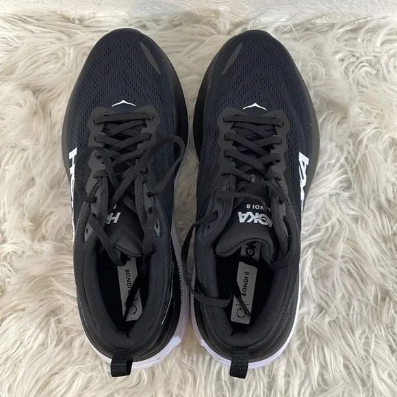 HOKA Men's Bondi 8 Black &amp; White Athletic Shoes Sneakers Size 11D NEW