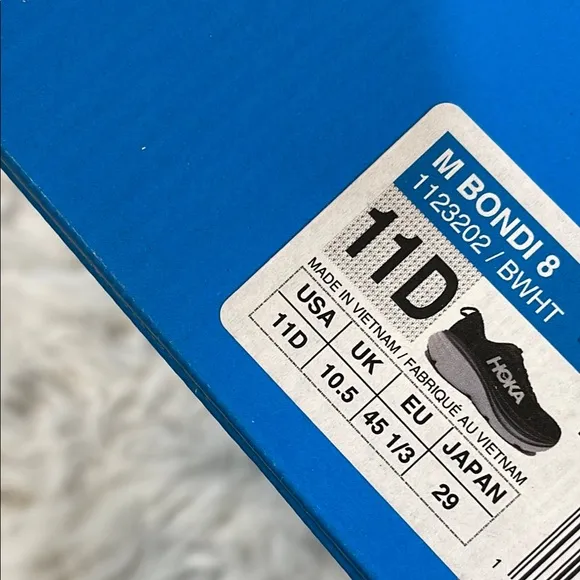 HOKA Men's Bondi 8 Black &amp; White Athletic Shoes Sneakers Size 11D NEW