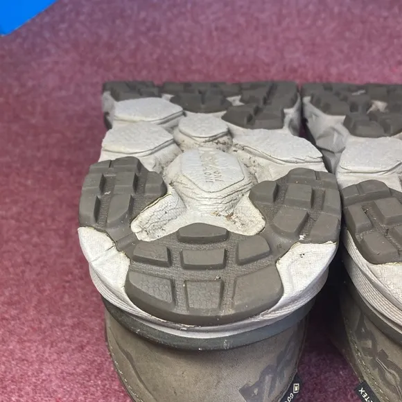 Hoka One One Challenger Low GTX Goretex Hiking Performance Shoes