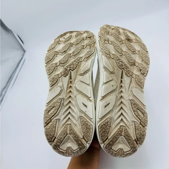 Hoka One One Men’s Clifton 8 Ultra White Road Running Shoes Size 12 D