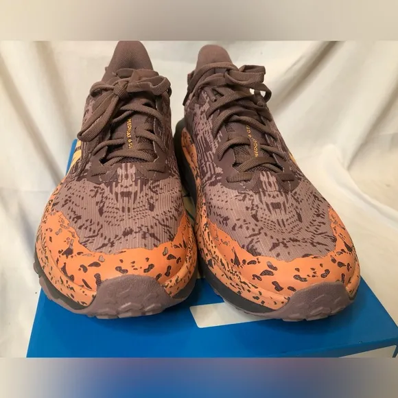 Hoka Women’s Speedgoat 6 GTX Gore-Tex Trail Running Shoes-Size 9B- Mint Conditon