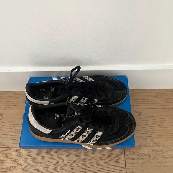 💥HP 💥 Adidas Handball Spezial Black White Leopard Sneaker Shoes