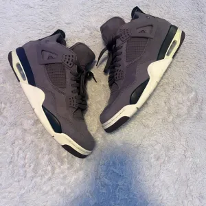 Jordan Gray Sneakers with Iconic Design and Air Unit