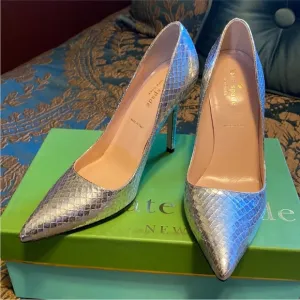 Kate Spade Larisa NIB Metallic Silver Snake Stilettos