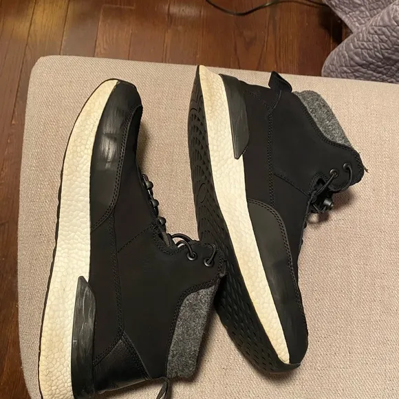 Kenneth Cole Life Lite Hiker