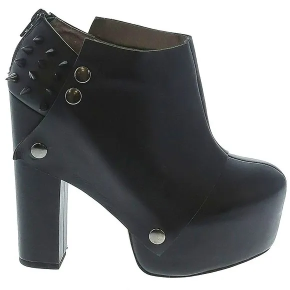 💥💥KILLER DESIGN💥💥Jenuine Leather Missy Spiked Platform Bootie in Black