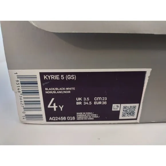 Kyrie 5 Nike (GS) Black / White Basketball Shoes, Size 4 Youth With Box