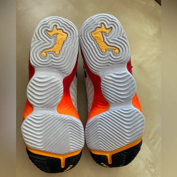 Lebron James 16 GS white lazer orange black basketball shoes customizable patch