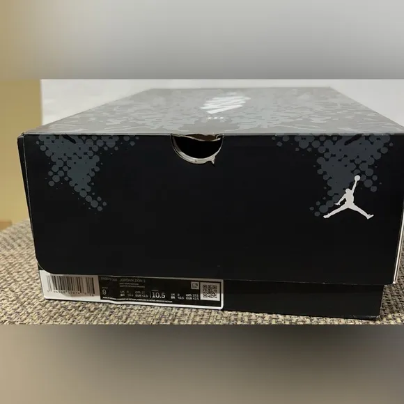 Like New, Size 9 - Jordan Zion 3 Mud, Sweat and Tears with Box