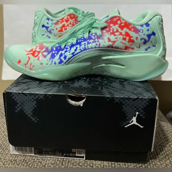 Like New, Size 9 - Jordan Zion 3 Mud, Sweat and Tears with Box