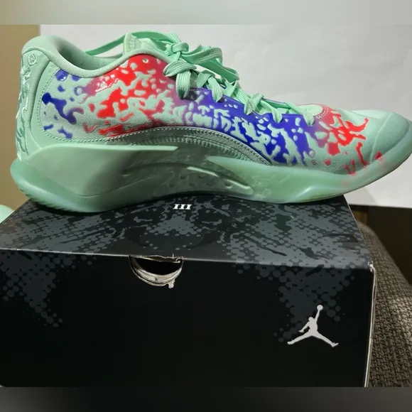 Like New, Size 9 - Jordan Zion 3 Mud, Sweat and Tears with Box