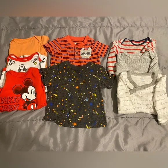 Lots of baby boy clothes 3-6mon