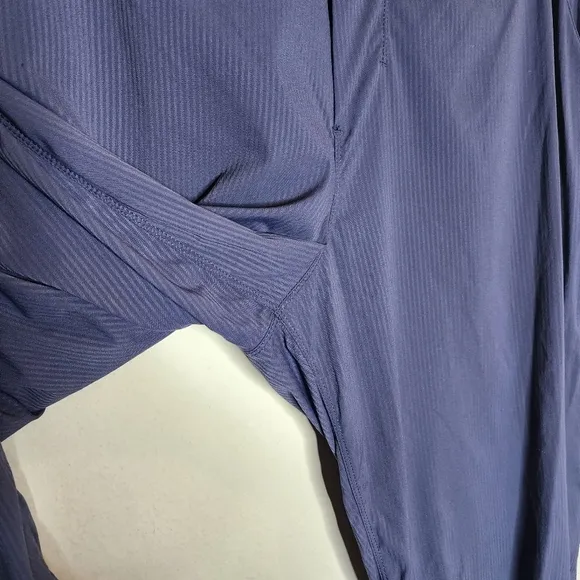 Lululemon Post Matter Pant. Navy blue.  Size XL. Zip Ankles.