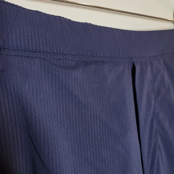 Lululemon Post Matter Pant. Navy blue.  Size XL. Zip Ankles.