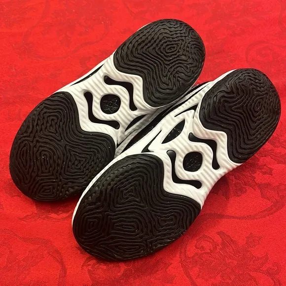 Men Nike Cosmic Unity 3 NEW Size 8 menShoes Black White Gray DV2757 002