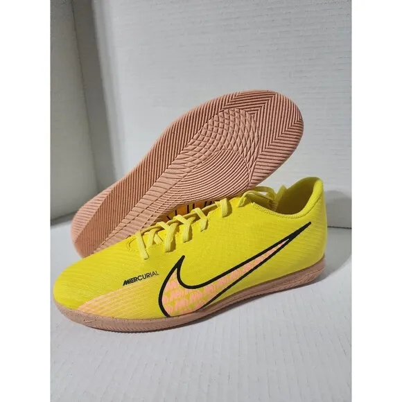 Men's Nike Mercurial Vapor 15 turf Soccer Shoes Size 7 Yellow indoor DJ5969-780