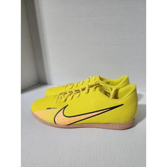Men's Nike Mercurial Vapor 15 turf Soccer Shoes Size 7 Yellow indoor DJ5969-780