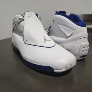 Men's White and Blue Basketball Shoes