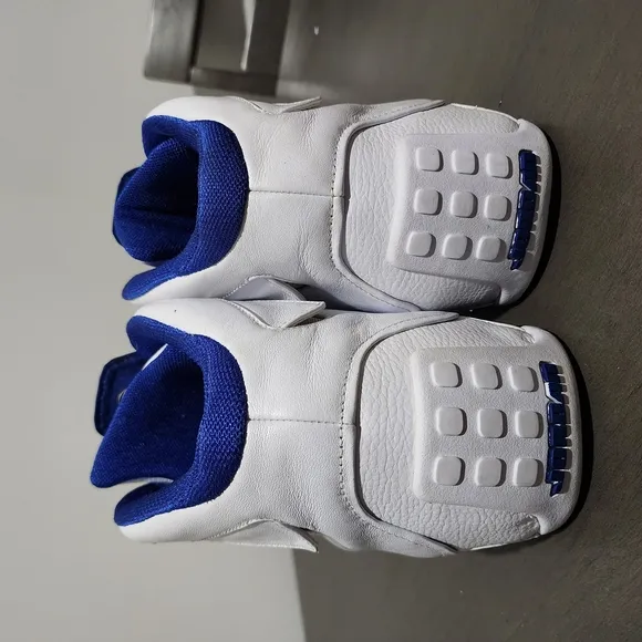 Men's White and Blue Basketball Shoes