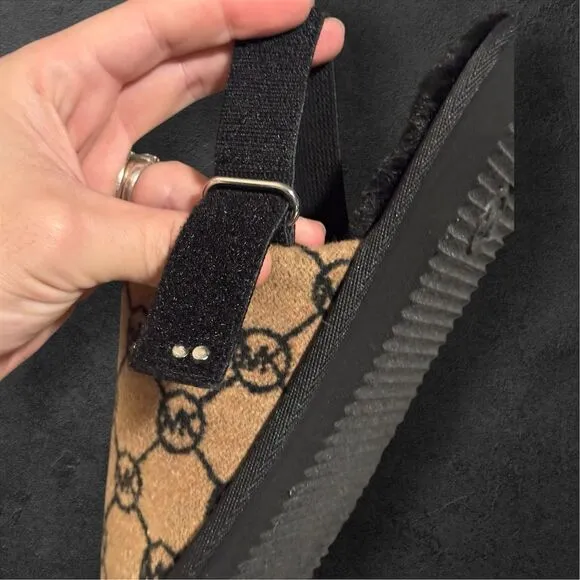 Michael Kors Noa Logo Jacquard Slide Slippers - Size 8 - NWT - Tan/Black