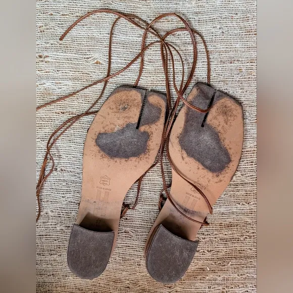 Miista • Cimarron Clay Croc Brown Leather Thong Sandals Split Toe Shoes